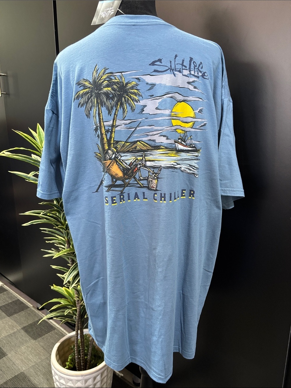 Salt Life Serial Chiller 100% pre-shrunk cotton logo chest,graphic back Crew